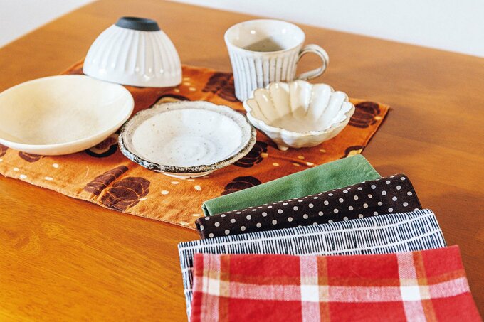 食器とランチョンマット