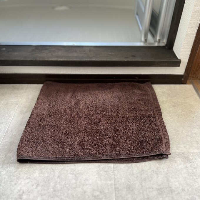 バスマットのかわりにタオル