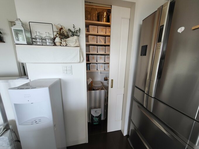 パントリーにドアを設置