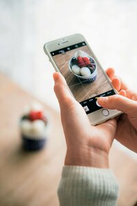 ピントと明るさを調整する