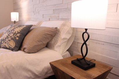 睡眠負債の解消にも！リラックスしてすっと眠れる寝室インテリアのつくり方