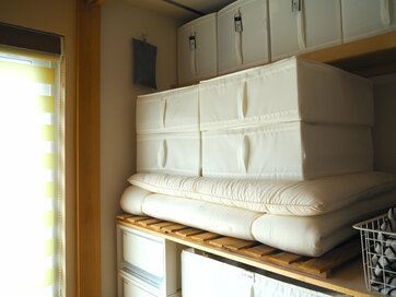 「汚れた収納ボックス」があるとだらしない印象に。じつは洗剤でピカピカに