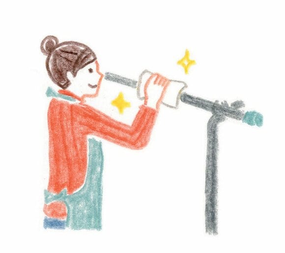 干す前に物干しザオをざっとふく