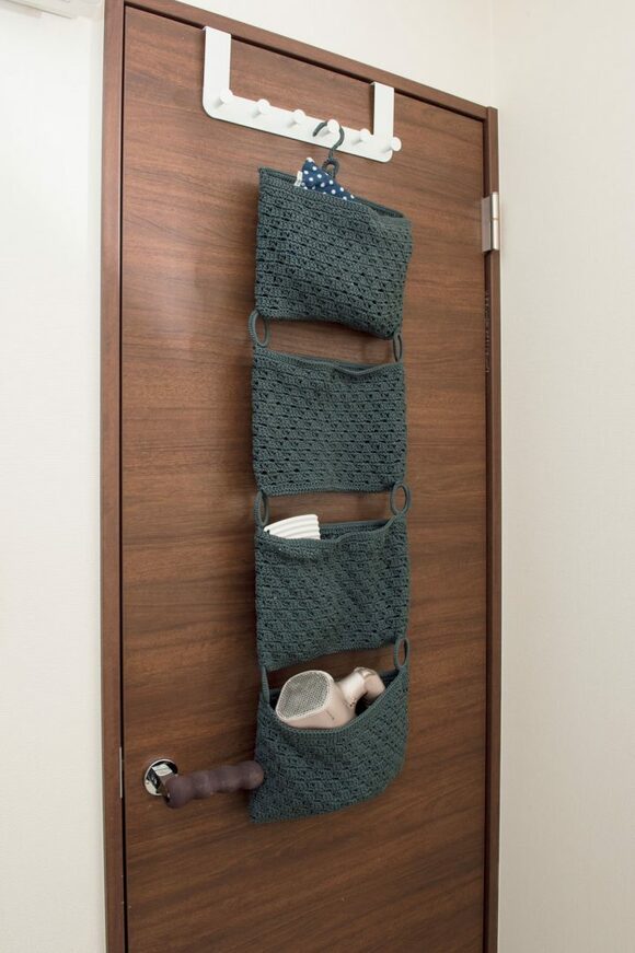 ドア裏つり下げ収納