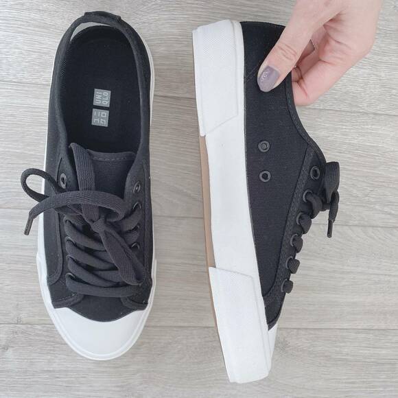 コットンキャンバススニーカー