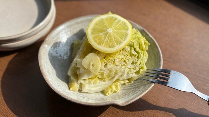 完成した丸ごとキャベツのレモン蒸し