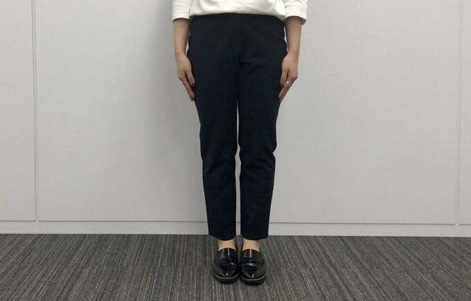 美脚パンツ正面