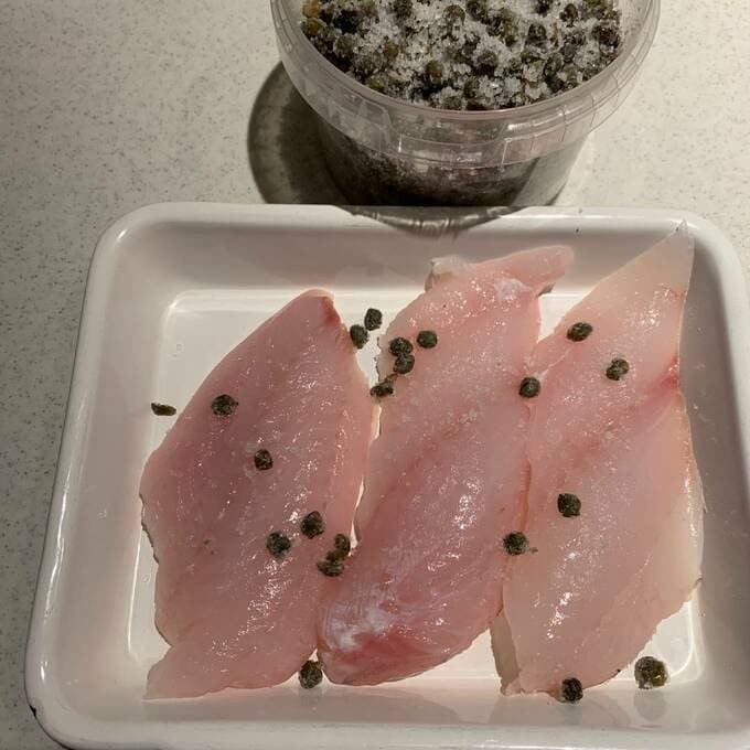 ケイパーを下味に使いました