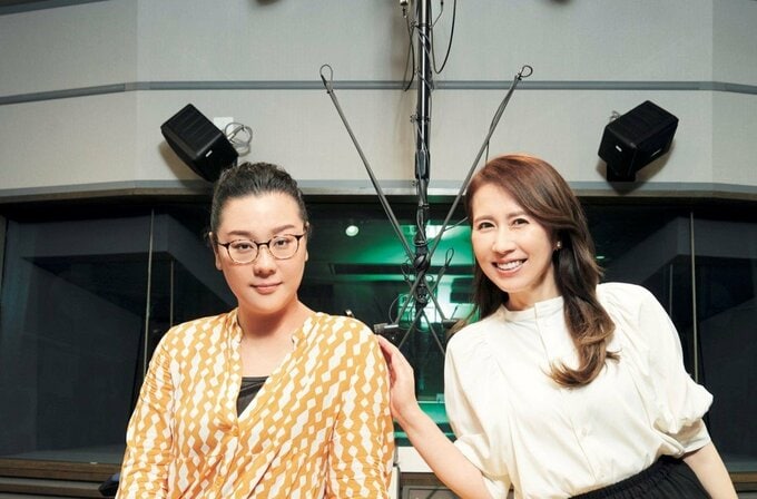 (左から)ジェーン・スーさんと堀井美香さん