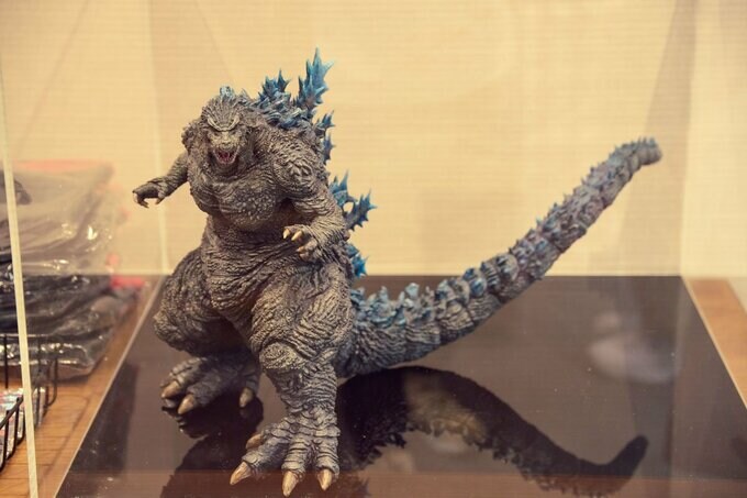 ゴジラフィギュア
