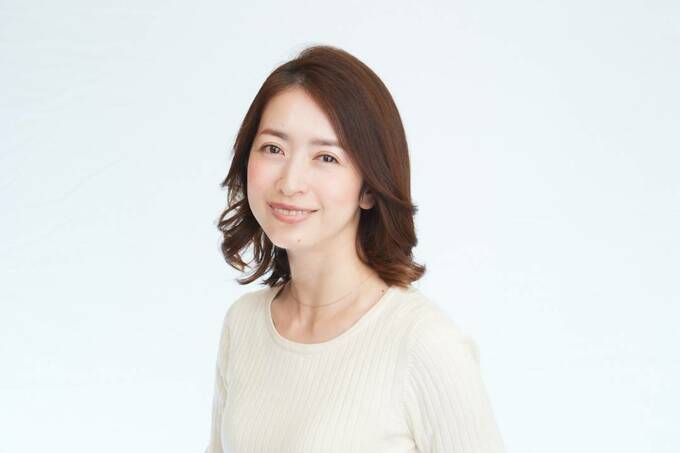 髪の毛が肩につくくらいの長さの女性
