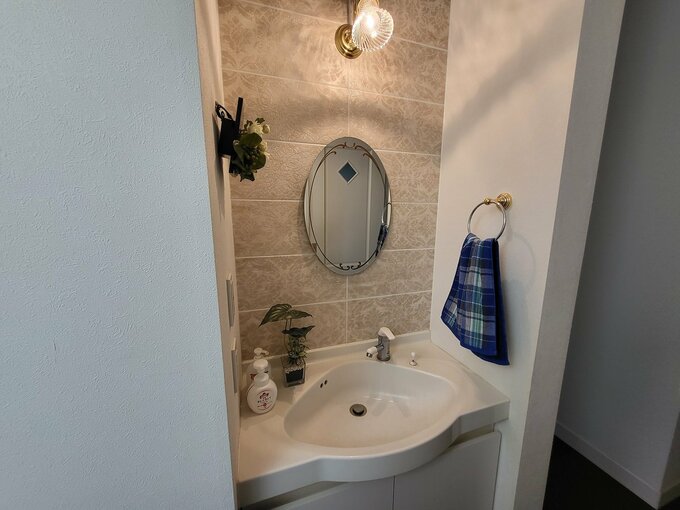トイレの外にある洗面