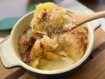 イマイチなリンゴも絶品おやつに！パン粉で簡単「アップルクランブル風」レシピ