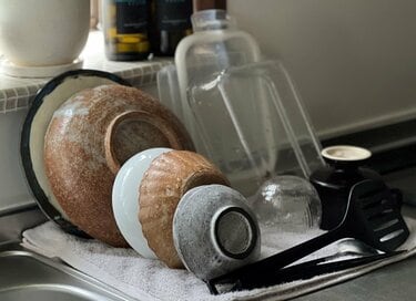 ひとり暮らしの50代が「やめてラクになった」家事3つ。夜に食器は洗わない