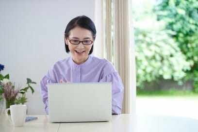 46歳からの学び直しで英検1級合格。75歳「最高齢の英会話講師」が大切にしている“学びのコツ”