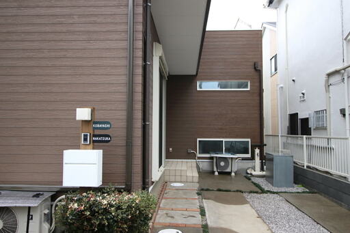 道路側に面した部分は寝室やワークスペースには向かない