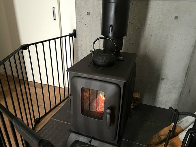 暖まった薪ストーブ