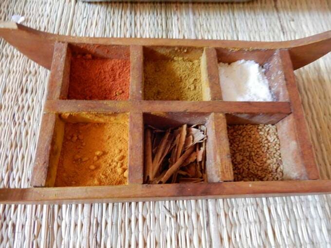 ハーブを潰したりしたもの