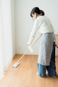 床のふき掃除はフロアモップでササッと完了