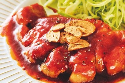 山本ゆりさんの黄金比「てりてりソース」でつくる激ウマトンテキ。香ばしニンニクがたまらないっ