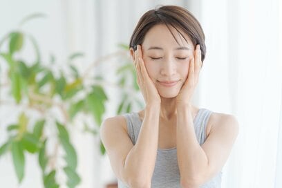 生きづらさを感じたら今すぐ始めたい、自己肯定感を上げる「寝る前の超簡単習慣」