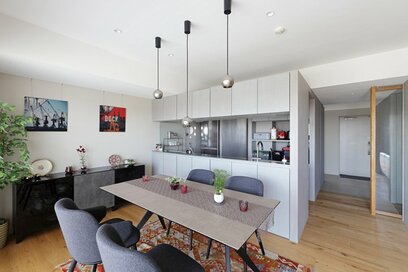 玄関土間、パントリー、ウォークインクローゼット。ゆったり収納＆LDKのマンションリノベ