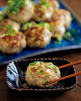 肉ダネに白菜たっぷり。コウケンテツさんの「白菜の豚みそつくね」