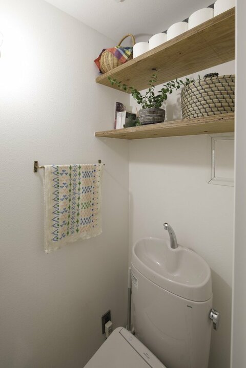 シンプルなトイレ