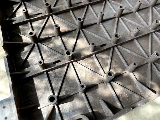 ウッドパネルの裏側