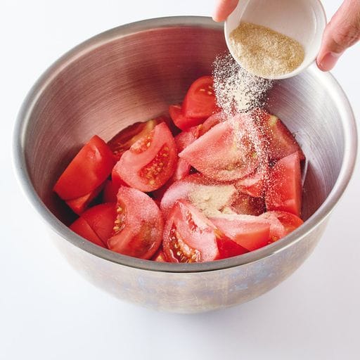 (a)塩&砂糖をふってうま味を引き出す