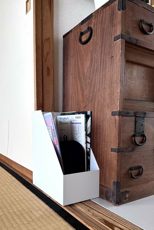 棚の横にある宿題ラック