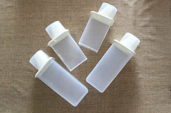 穀物保管容器4つ