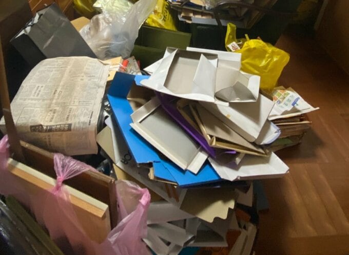 あふれる空き箱