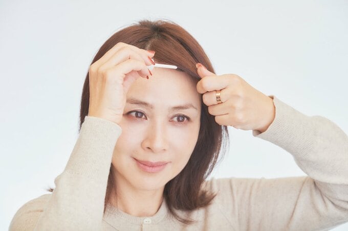 ヘアマスカラと女性