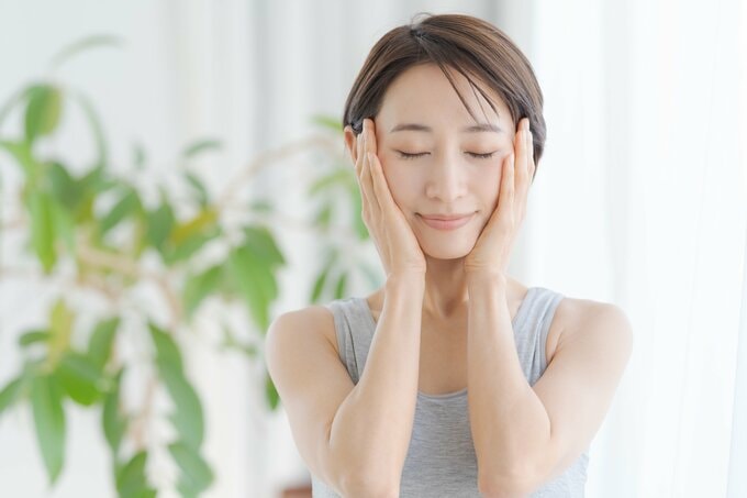 自己肯定感を上げる女性