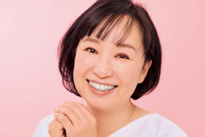 メイクをした女性