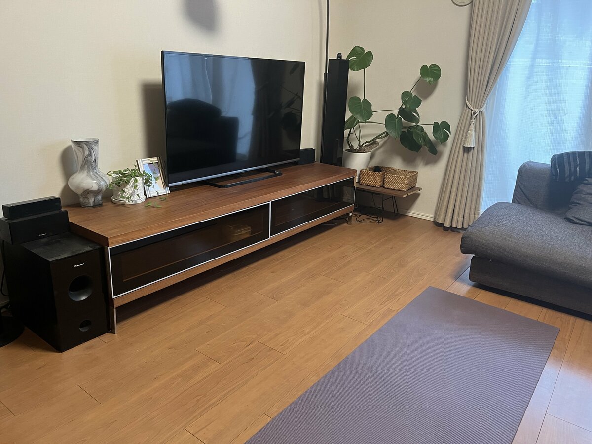 3児の母、リビングのテーブルを手放した。「片づく仕組み」ができて