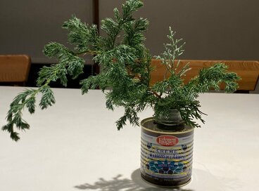 フランス流・クリスマスの楽しみ方。ツリー代わりの「枝」がおしゃれ