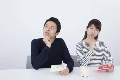 親から子へお金を受け渡し。「相続」と「贈与」損しないのは？