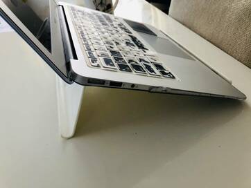 テレワークを快適にするグッズ。イケアの「台」は199円！