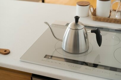 60代ひとり暮らし、「キッチンで手放してよかったもの」。ものが少なくても暮らしは回る