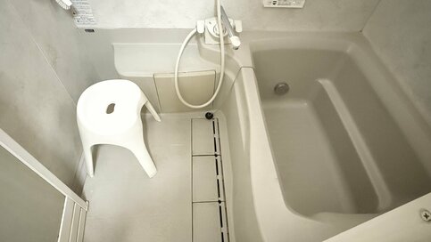 60代・夫婦ふたり暮らし「捨ててよかったもの」3つ。マットやお風呂のフタを手放して整った