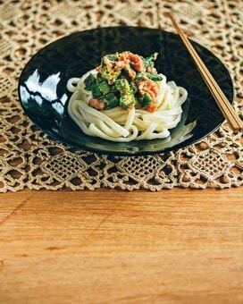 冷凍うどんの速攻レシピ。味つけはめんつゆだけの、明太子ぶっかけうどん