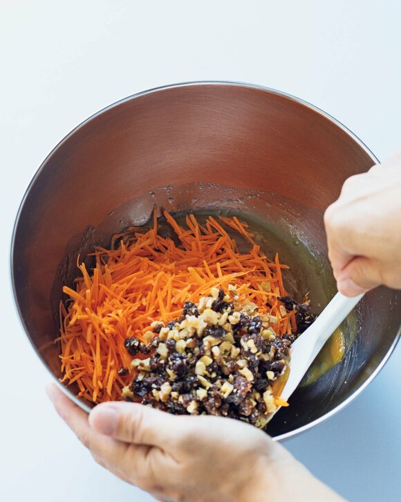 ボウルにニンジンなど