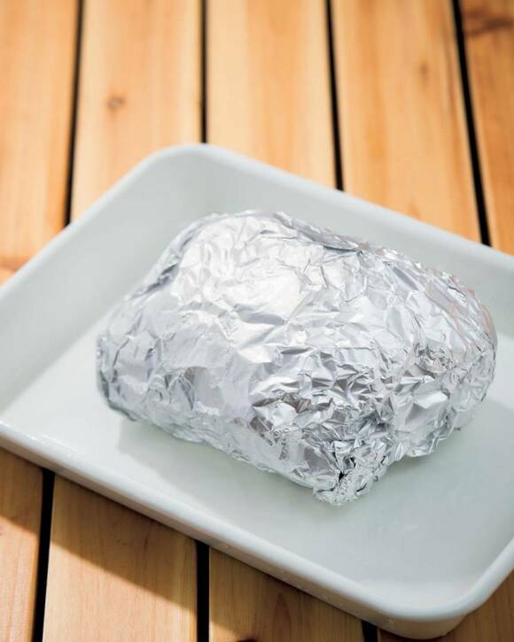 ホイルに包んだお肉