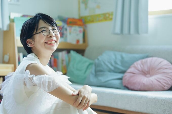 エッセイストの清繭子さん(撮影:武藤奈緒美)