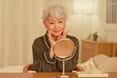 「寝る前のひと言」で仕事のストレスが減った。60代ひとり暮らしが10年以上続ける、夜のルーティン5つ
