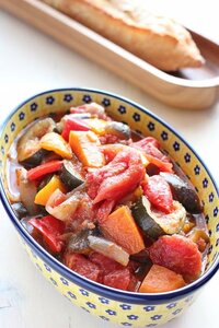 材料と一緒に煮込むだけの簡単レシピ！