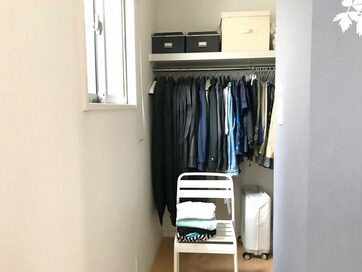 クローゼットに服をつめ込みすぎてはいけない、これだけの「怖い」理由