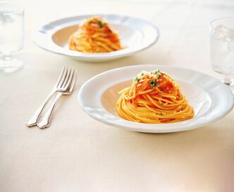 人気シェフが教える絶品「トマトパスタ」。家庭で再現する秘訣は生トマト